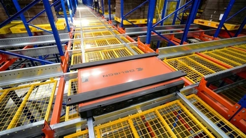 Les robots de navette à palettes révolutionnent la façon dont les fabricants envisagent l'automat...